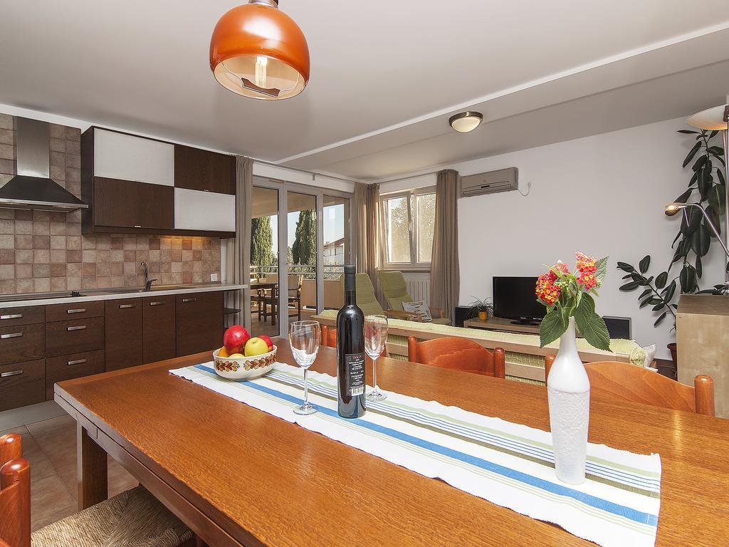 מדולין Apartments Ceja Near Sea מראה חיצוני תמונה