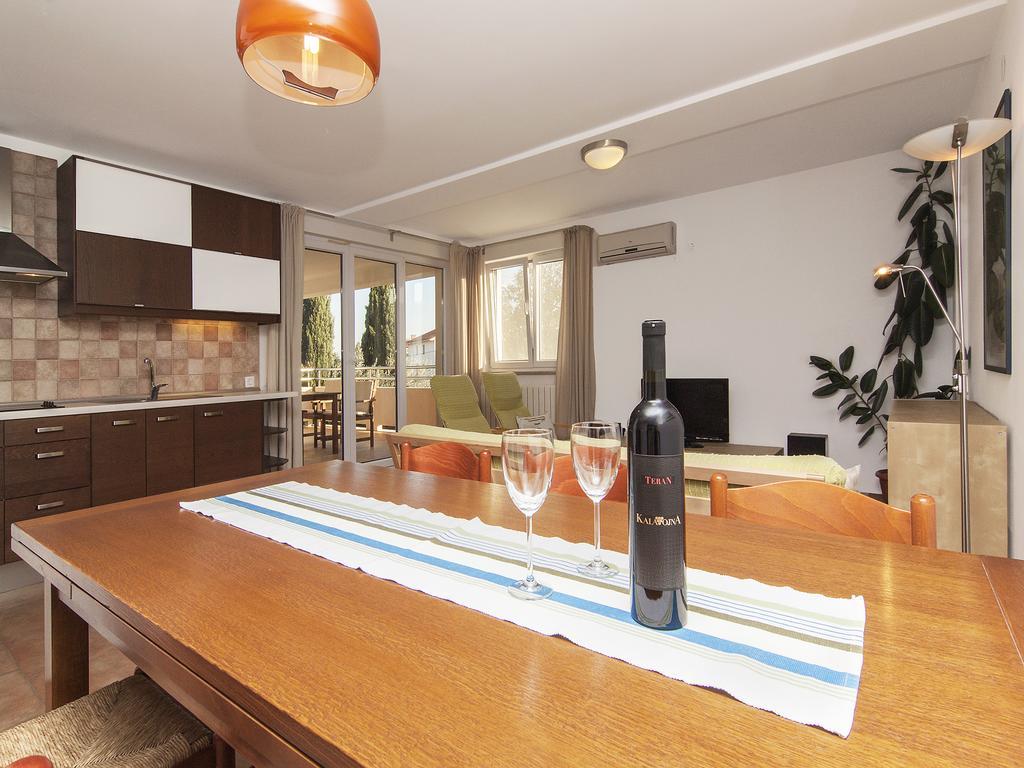 מדולין Apartments Ceja Near Sea חדר תמונה